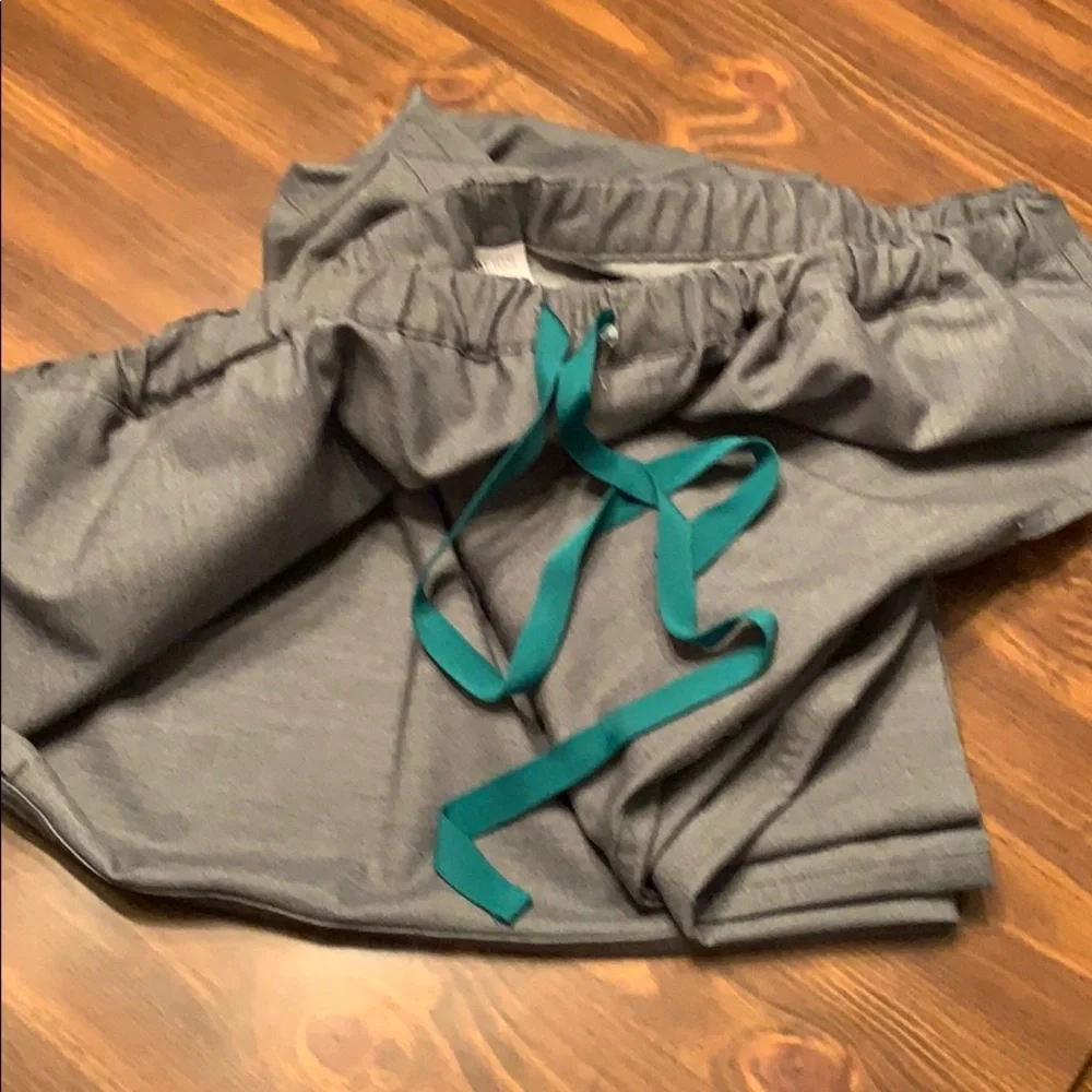 Figs men scrubs
